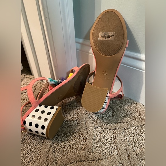 Betsey Johnson, summer sandals, 8.5 - Picture 3 of 3